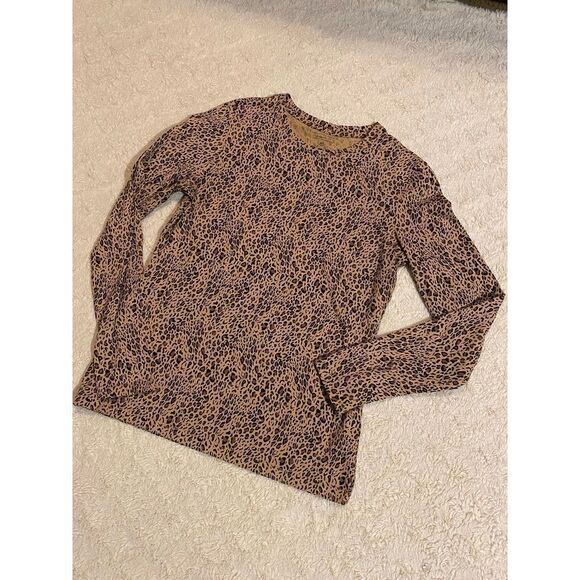 Saks Fifth Ave Tee - Picture 2 of 5